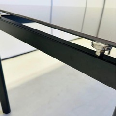 ガラステーブルのみいすなしです！の画像