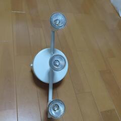 IKEA 3連ライト