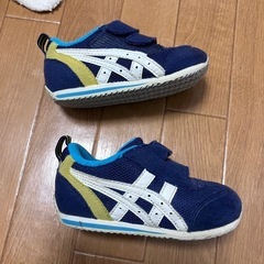 ベビー靴