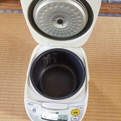 タイガー炊飯器  5合炊きの画像