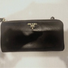 PRADA財布の画像