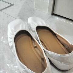 ホワイト パンプス Lの画像