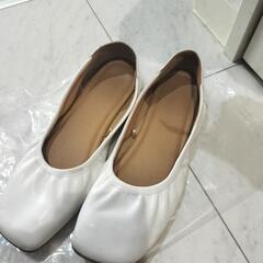 ホワイト パンプス Lの画像