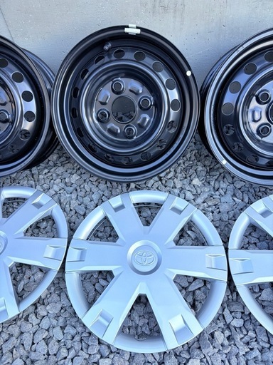 道内送料無料❗️トヨタピクシスバン新車外し☆12インチ鉄ホイールキャップ付き トヨタピクシスバン新車外し☆12インチ鉄ホイールキャップ付き