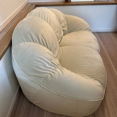 2人掛け ベージュソファー
の画像