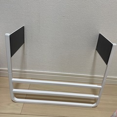 ニトリマグネット伸縮洗濯機バスタオルハンガーの画像