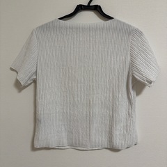 Dazy ホワイト 半袖 リブ編み トップスの画像