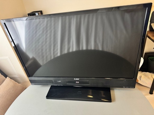 三菱電気　32インチ液晶カラーテレビ　