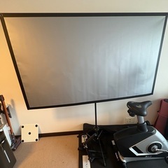 無料　美品⭐︎プロジェクター用のスクリーンの画像