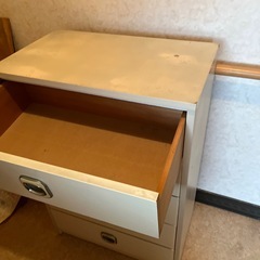 No.157　木製白チェスト５段の画像