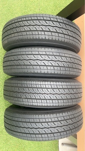 ハイエース　タイヤホイール4本セット