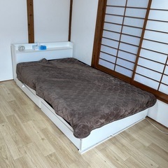 セミダブル　ベッド、マットレスセット