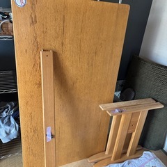 ダイニングテーブルの画像