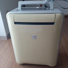 シャープ除湿器　引き取り限定で無料譲渡します
