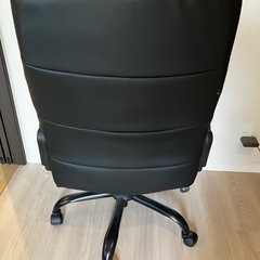 椅子(ハイバックチェア) 黒　ニトリの画像