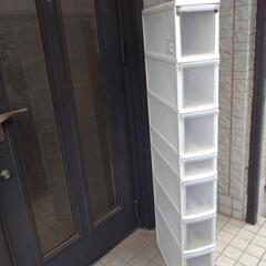隙間収納棚の画像