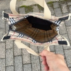 折りたためるチェックのショッピングカートの画像