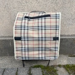 折りたためるチェックのショッピングカートの画像