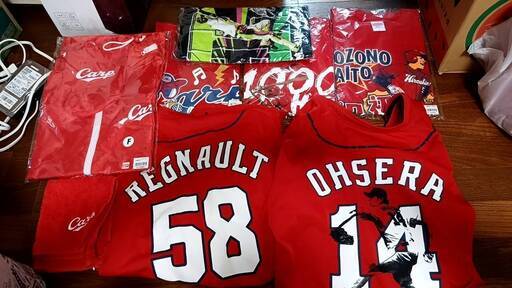 まとめ売り！カープユニフォーム、Tシャツ