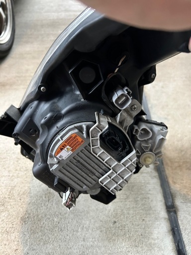 スズキ　ワゴンR  ２０周年アニバーサリー　限定仕様車　　純正　HID ヘッドライト　MH34  MJ34 マツダ　フレア　にも