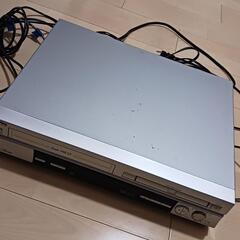 🌸本日㈰限定価格🌸■通電確認済み■Victor ビクター■DVDプレーヤー 一体型S-VHSビデオ HR-DS55■2211C■の画像