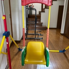 幼児用ブランコの画像