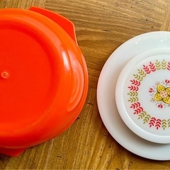 〈昭和レトロ〉プラスチック容器の画像