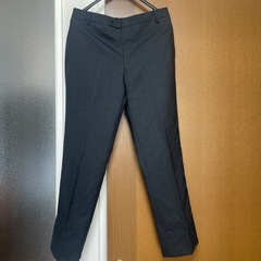Calvin Klein ダークグレー スーツの画像