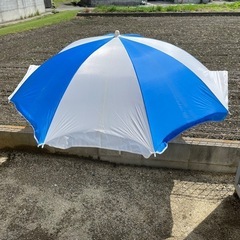 ビーチパラソル　2本の画像