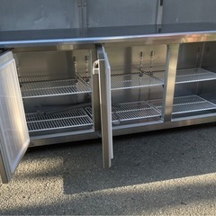 【動確済み】2018年 大和冷機 業務用冷蔵庫 7161CD-EC 単相 100V 517L 2100×600×800 台下冷蔵庫 3ドア 厨房 コールドテーブル 大阪の画像