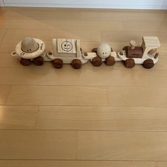 petit I 木の列車