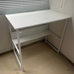 白デスク