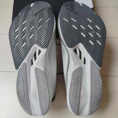ADIZERO BOSTON 12 M 28センチの画像