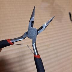 ペンチの画像