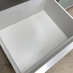 ⭐️お持ち帰りSALE⭐️配達可能🚚　イーナ　キッチンカウンター　食器棚　コンセント付き　レンジ台　ホワイト×ベージュ　白　幅120×奥39.5×高85cm　リサイクルショップ　朝霞市　ケイラック朝霞田島店　志木市　和光市　GM337の画像