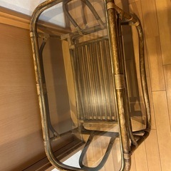 ラタン　ガラスセンターテーブルの画像