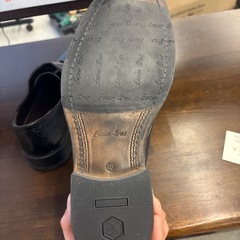 A2505-402 レザーシューズ　ウィングチップ　ブラック　26㎝　キズ汚れ有り　紐なしの画像