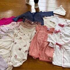 新生児〜６ヶ月くらいまでの女の子のお洋服