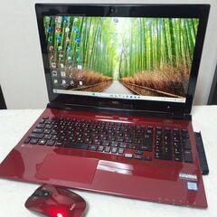 綺麗なクリスタルレッド　NEC　15インチ　core i7　8G...