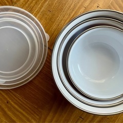 〈未使用〉スヌーピーの蓋付きホーロー容器の画像
