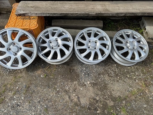 ダイハツ純正ホイール15インチ