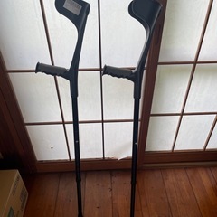 介護用杖（ロクストランドクラッチ）