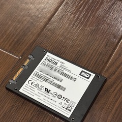 【値下げ】SSD　240GB　SATA　 2.5インチの画像