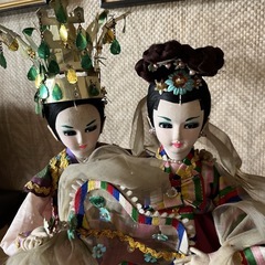 レトロ　韓国 民族衣装の人形 の画像