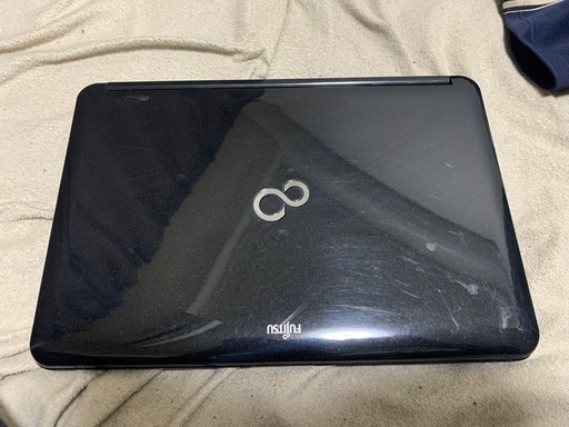 富士通 LIFEBOOK FMVA77GBG