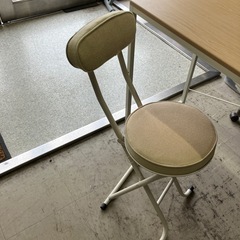 ロ2505-524 パソコンデスク ナチュラルブラウン 汚れあり イスセット バラ売り不可　中古の画像