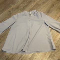 ブルーシャツ