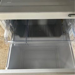 ④‼️今だけ配送料込み‼️AQUAノンフロン冷凍冷蔵庫　AQR-16G（W）   157L   17年製の画像
