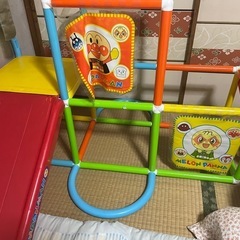 アンパンマン　ジャングルジム　すべりだい
