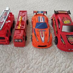 セール♪赤い自動車たち